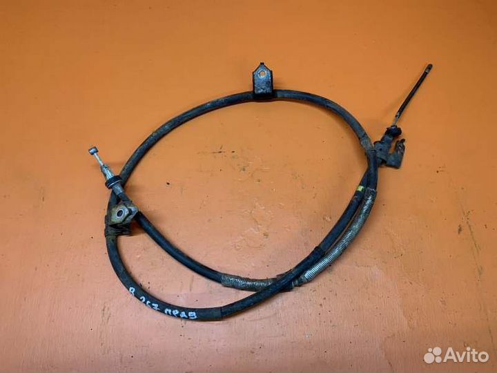 Трос стояночного тормоза задний правый Toyota Fj