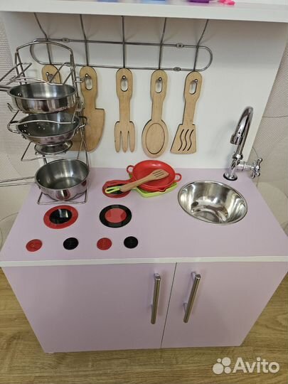 Детская игровая кухня деревянная