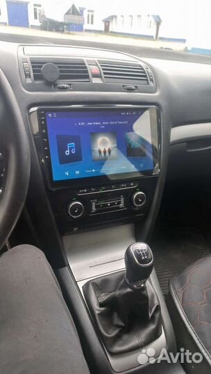 Skoda Octavia 1.6 МТ, 2012, 260 000 км