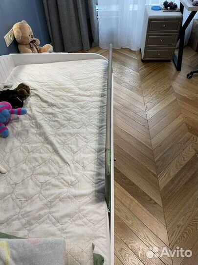 Бортик для кровати от падения