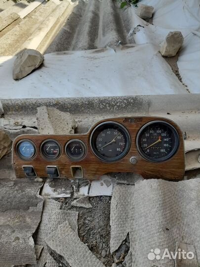 Щиток приборов