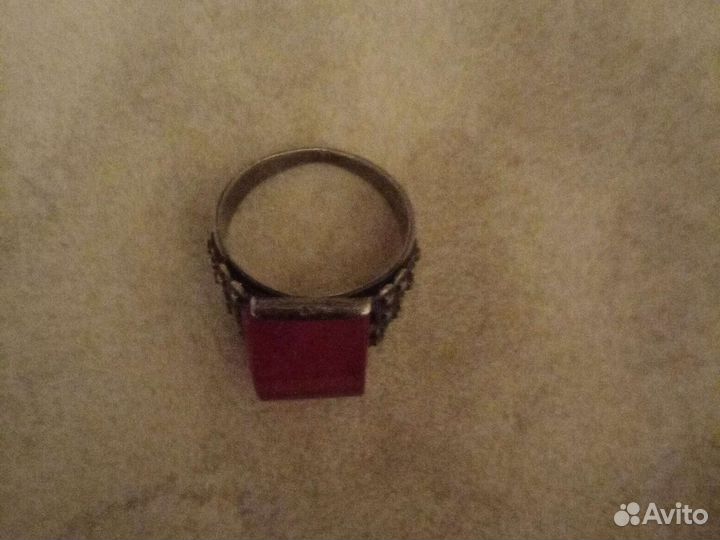 Серебряное кольцо