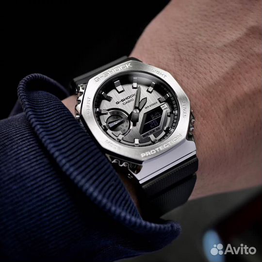 Часы Casio G-Shock GM-2100-1A (Новые)