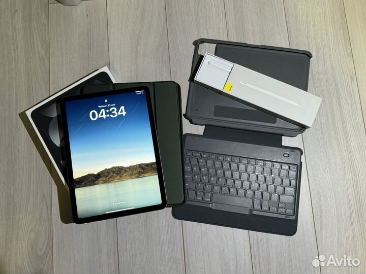 Планшет Apple iPad Air (2022) 256GB Space Grey