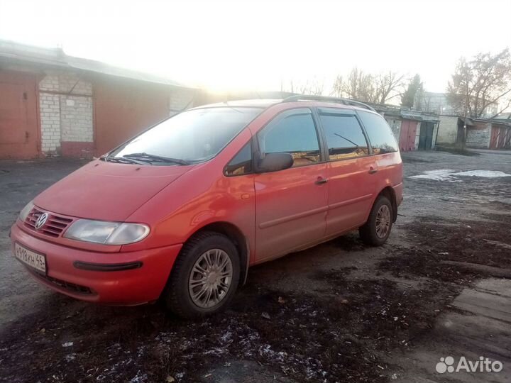 Запчасти на volkswagen sharan