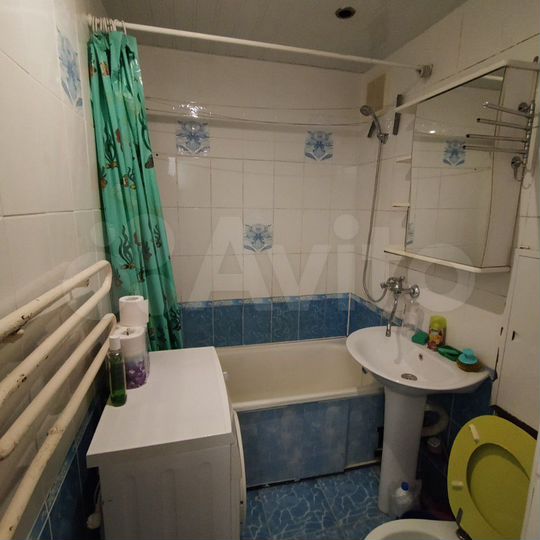 3-к. квартира, 52 м², 1/4 эт.