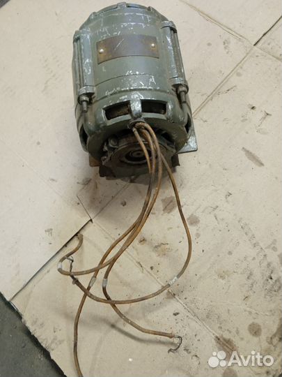 Рабочий лектродвигатель СССР