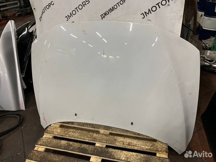 Капот Вольво V70 XC70 S60 платформа p2 В сборе