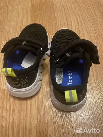 Кроссовки детские