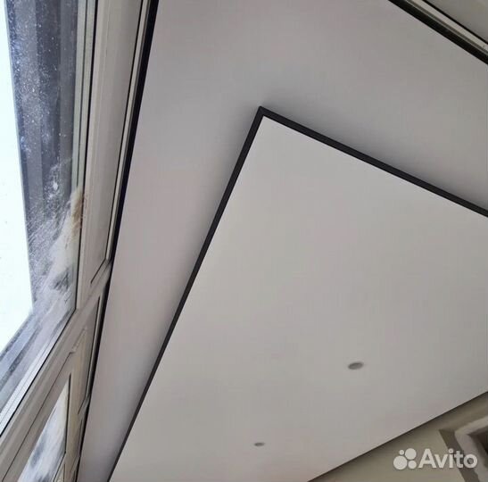 Балкон полотна