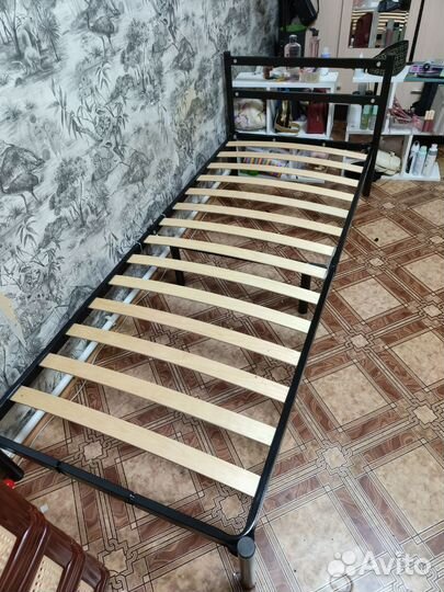 Кровать бу 80х200