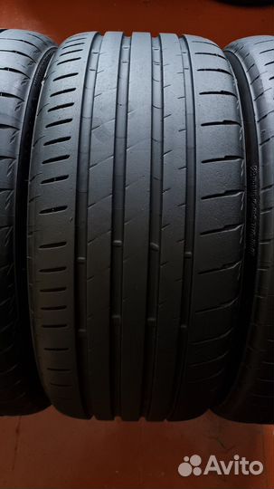 Bridgestone Potenza S007A 245/35 R20