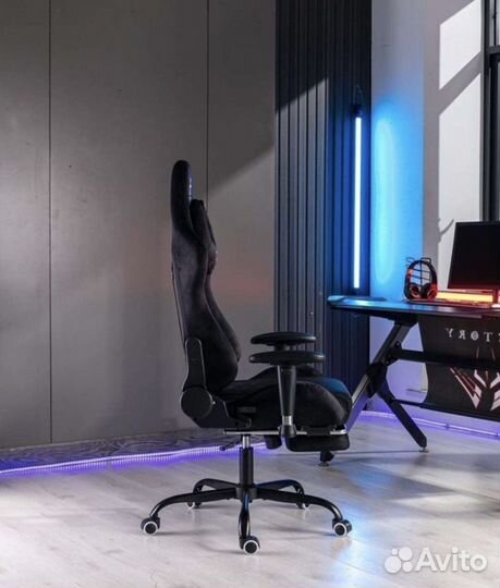 Геймерское кресло черное с качанием