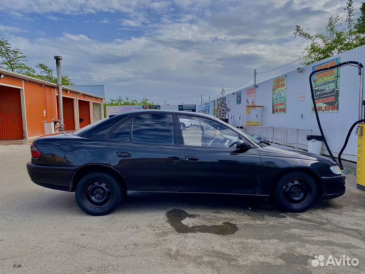 Opel Omega 2.0 МТ, 1994, 248 038 км