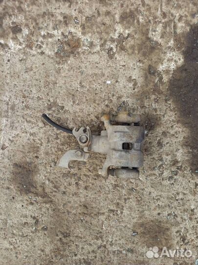 Суппорт тормозной задний правый Mazda 6 GG 2005