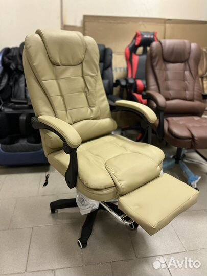 Офисное кресло руководителя