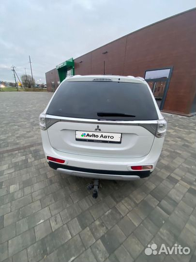 Mitsubishi Outlander 2.4 CVT, 2014, 188 097 км