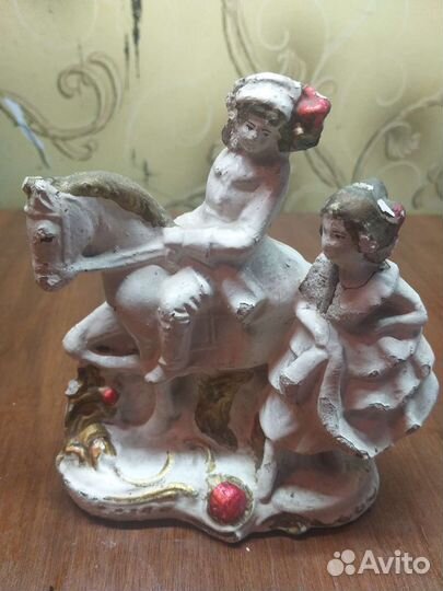 Статуэтка гипсовая