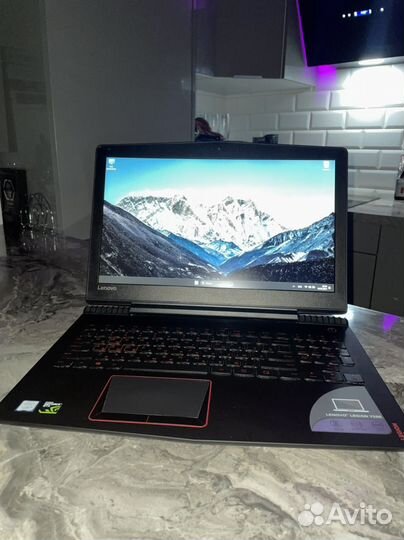 Ноутбук lenovo Y520(i5 7300hq+GTX 1050+8 gb ram)