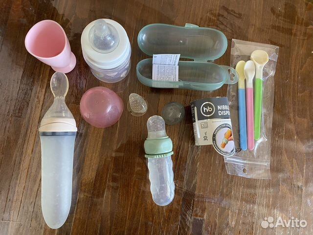 Бутылочка, ложка для кормления