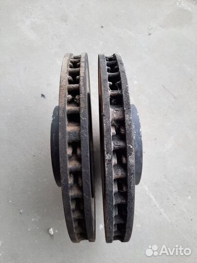 Тормозные диски перед Cls 218 63 amg