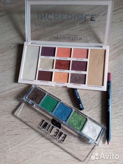 Revolution, La Rosa тени, Parisa карандаш