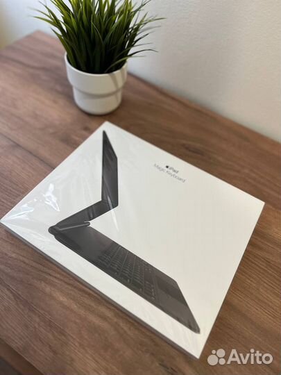 Apple Magic Keyboard iPad 12.9 с гравировкой