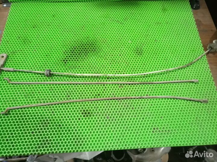 Трос стояночного тормоза Volkswagen Transporter T4