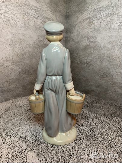 Фарфоровые статуэтки Lladro, NAO By Lladro