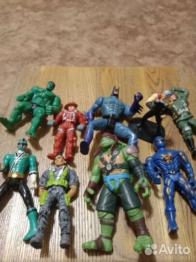 Фигурки супергероев