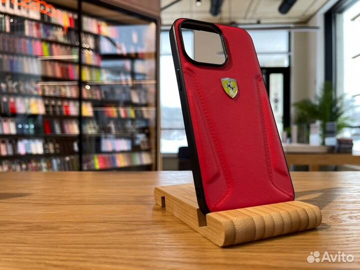 Чехол Ferrari на iPhone 15 Pro Max