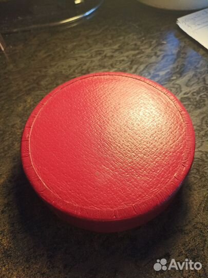 Голантерейная ёмкость. Югославия. Через почту