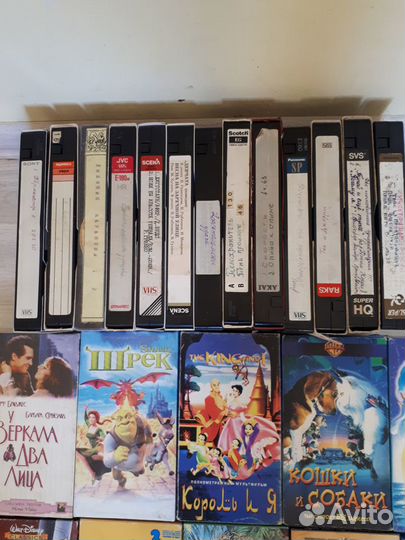Видеокассеты с фильмами