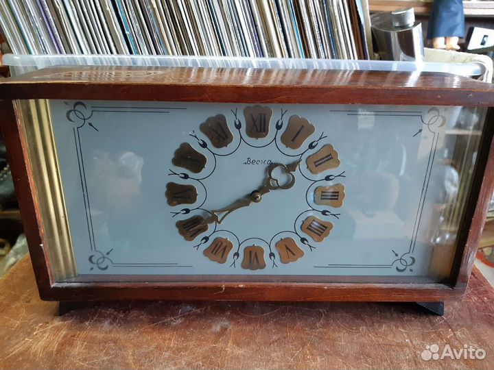 Часы настольные с боем СССР Весна