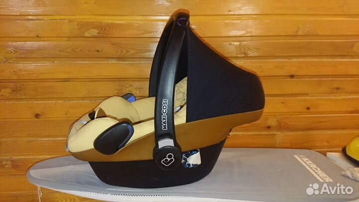 Автолюлька Maxi-Cosi CabrioFix с базой Family Fix