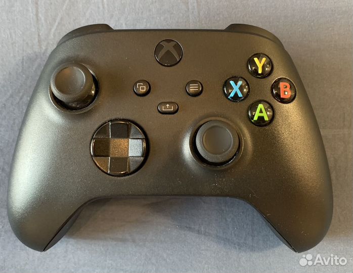 Джойстик Xbox One чёрный (QAT-00002)