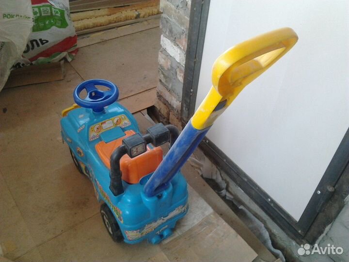 Машина-каталка molto для детей