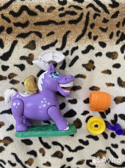 Игровой набор Play-Doh Пони-трюкач