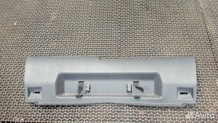 Обшивка крышки багажника Toyota RAV 4, 2006