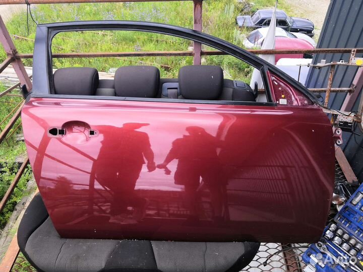 Дверь правая Volvo C30 (2007)