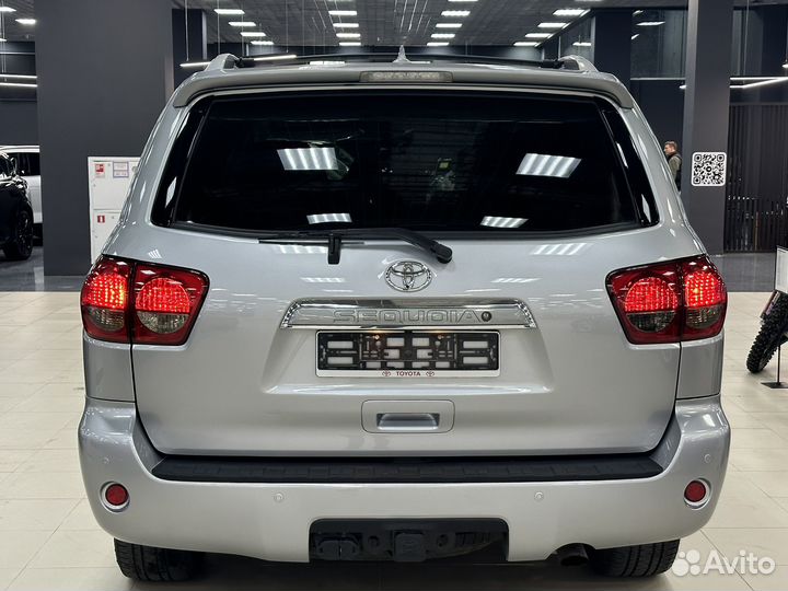 Toyota Sequoia 5.7 AT, 2019, 32 000 км