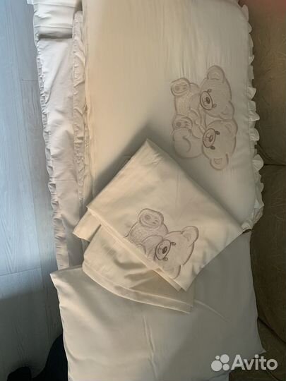 Детская кроватка с поперечным маятником