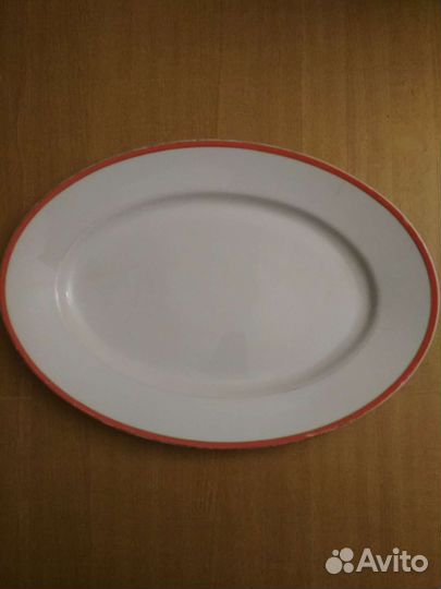 Старинное овальное блюдо, фарфор