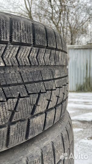 Bridgestone Blizzak VRX 245/40 R18