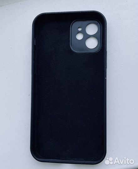 Чехлы на iPhone 12