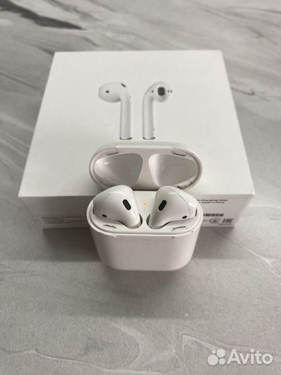 Airpods 1