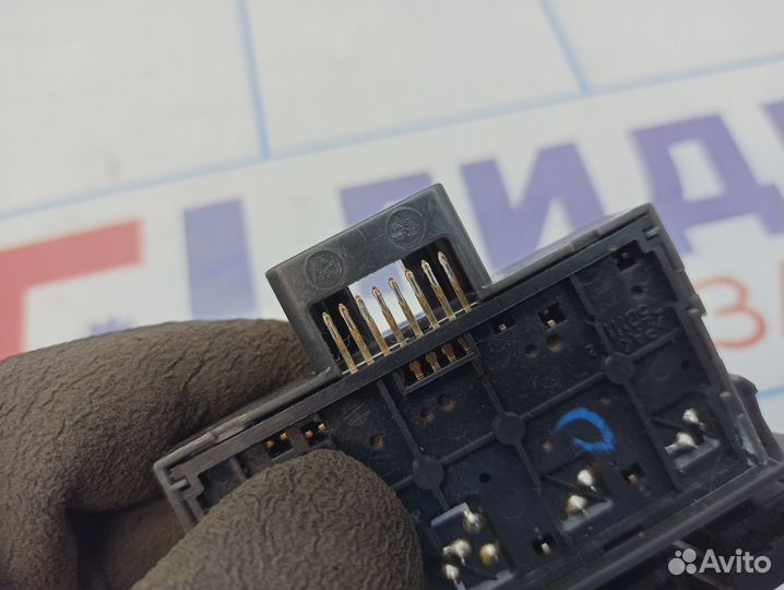 Блок кнопок Toyota Tundra (XK50) 84977-0C030