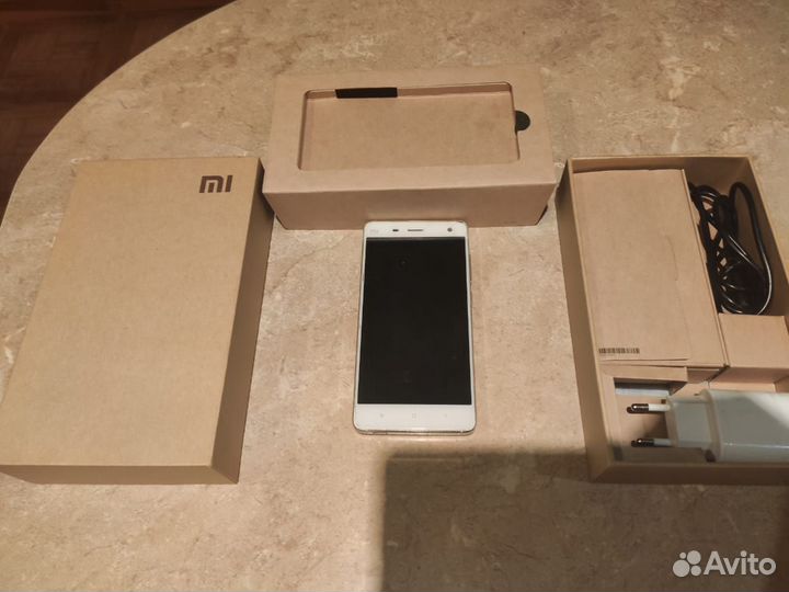 Xiaomi Mi 4, 3/16 ГБ