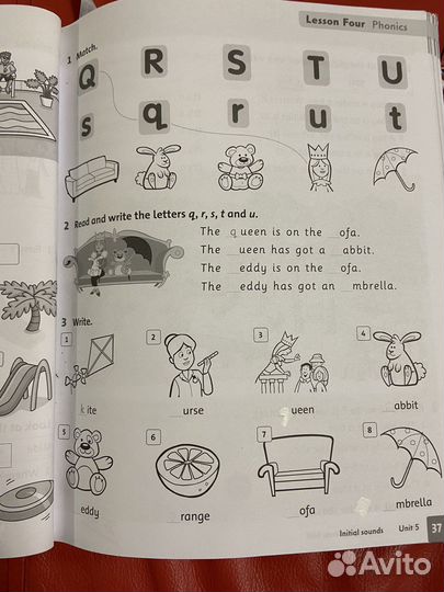 Учебник Family and friends 1 в хорошем состоянии