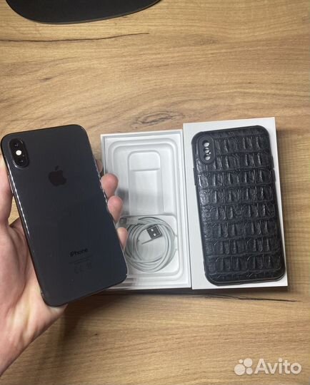 iPhone Xs, 64 ГБ